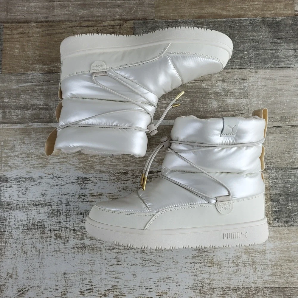 PUMA Snowbae Womens Snow Boots Sz 6 Alpine Snow Frosted Ivory Bungee Lock Ankle